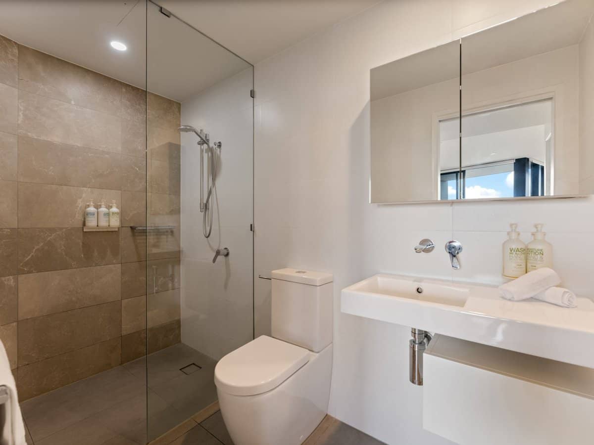 9 Norfolk Avenue, Surfers Paradise - Thumbnail 7