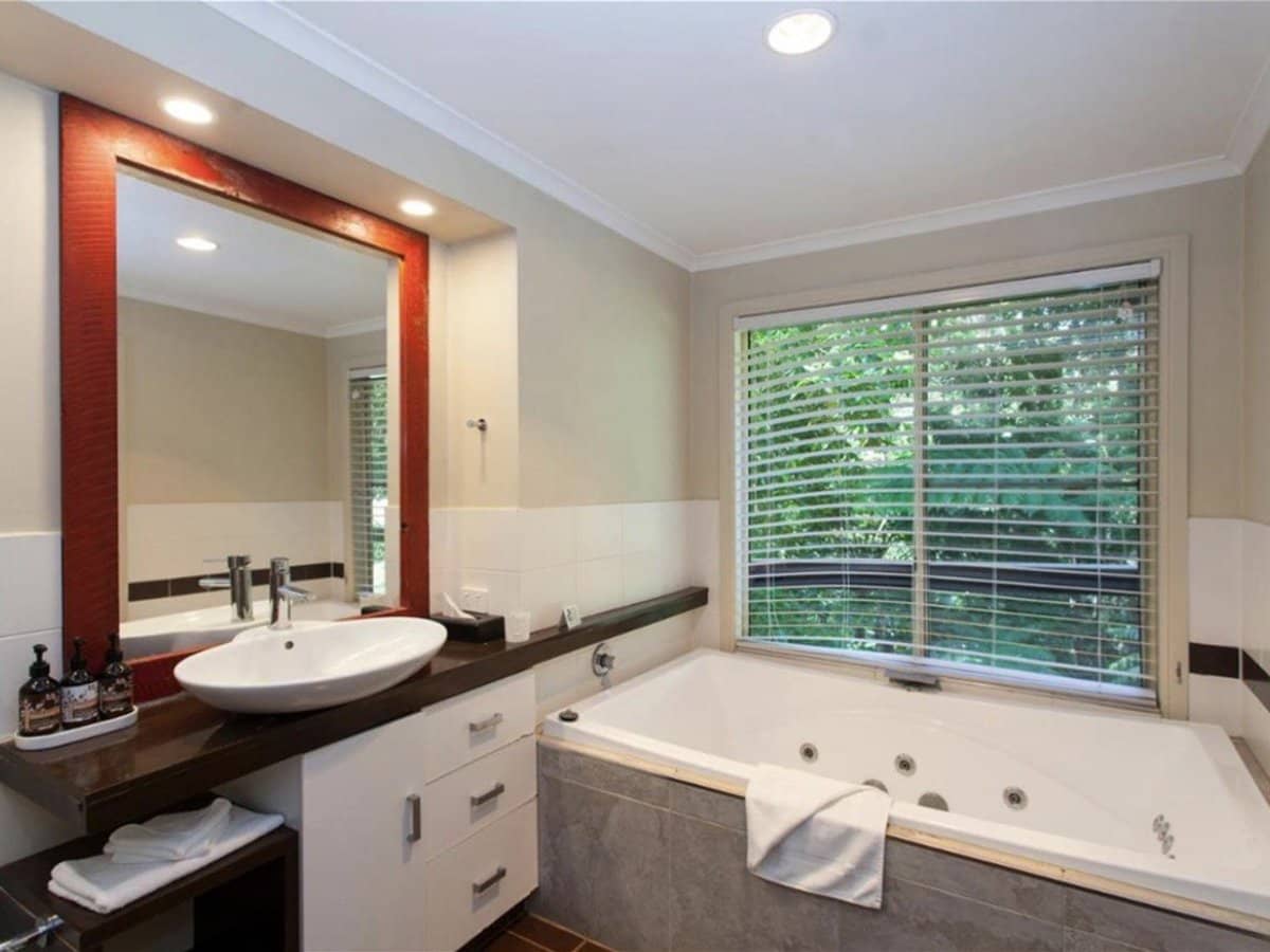 232-238 Geissmann Drive, TAMBORINE MOUNTAIN - Thumbnail 8