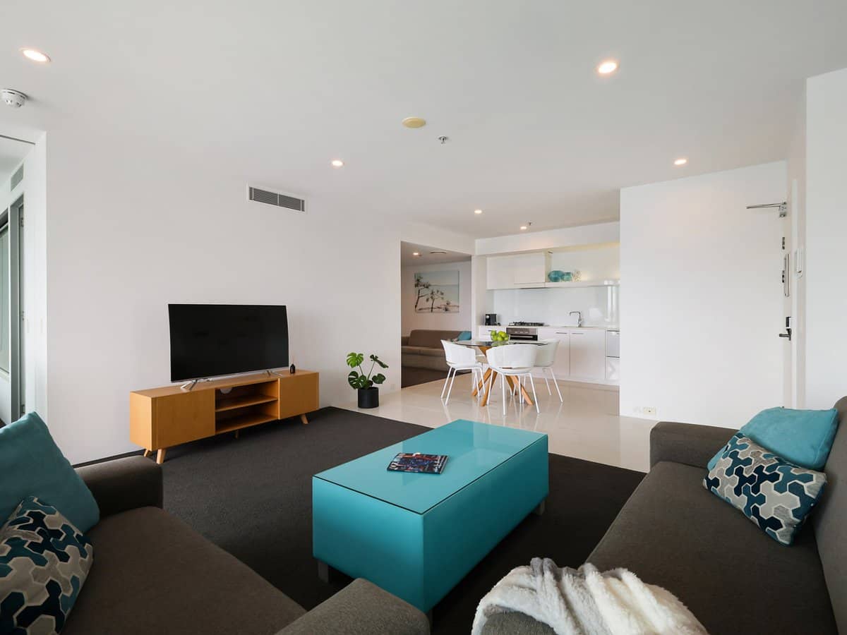 9 Hamilton Avenue, SURFERS PARADISE - Thumbnail 5