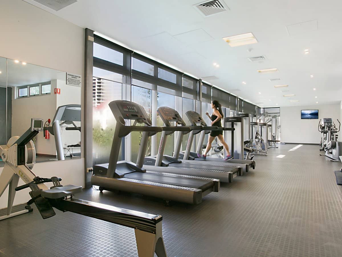 9 Hamilton Avenue, SURFERS PARADISE - Thumbnail 15