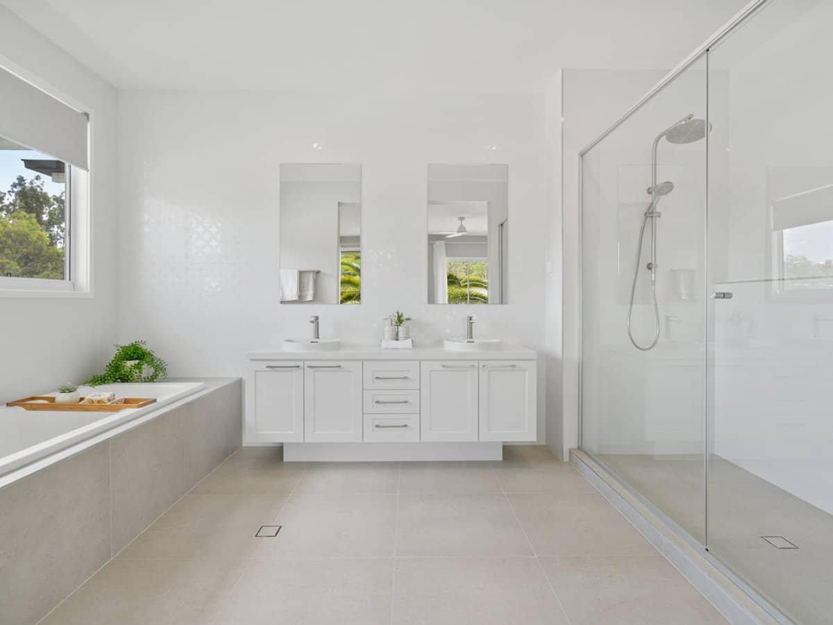 141 Cowell Drive, BURLEIGH HEADS - Thumbnail 4