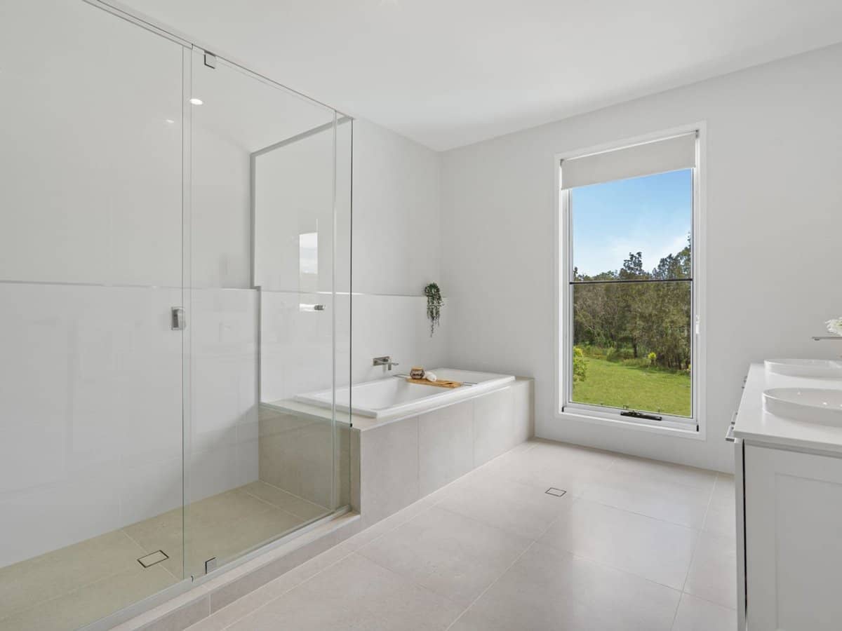 141 Cowell Drive, BURLEIGH HEADS - Thumbnail 19