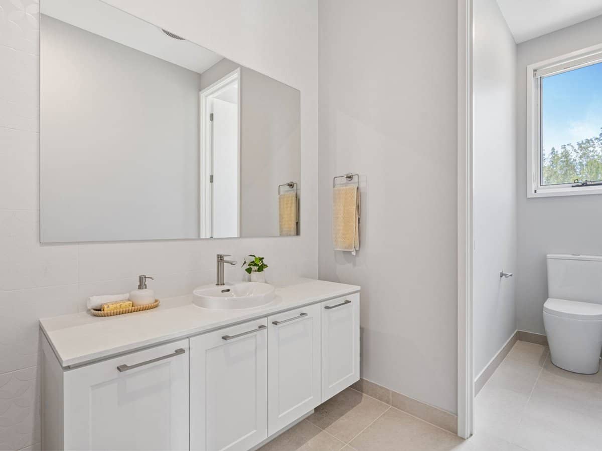 141 Cowell Drive, BURLEIGH HEADS - Thumbnail 30