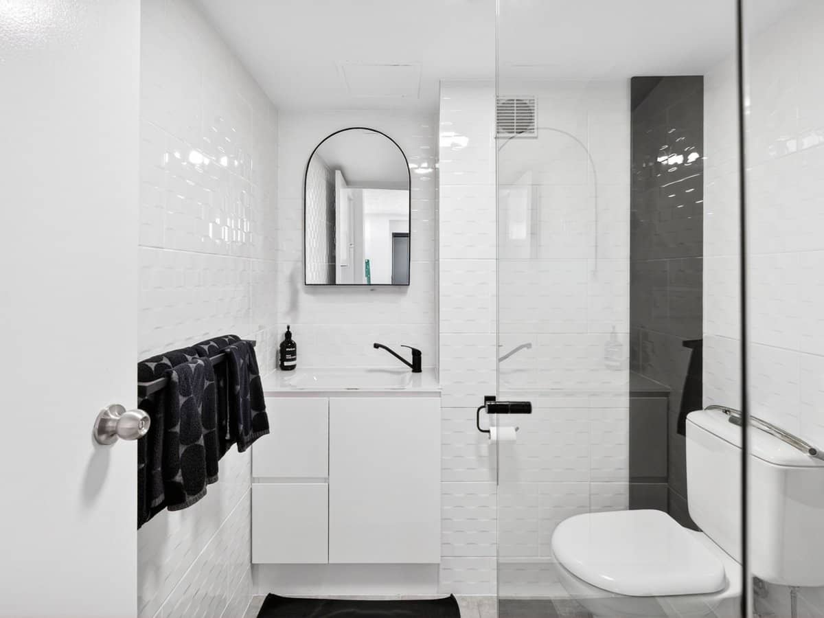 60 The Esplanade, Surfers Paradise - Thumbnail 25