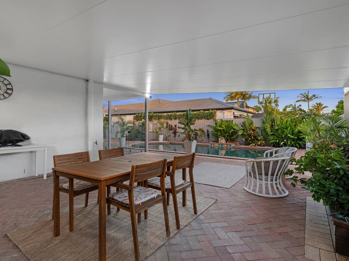 52 Tropicana Circuit, Burleigh Waters - Thumbnail 11