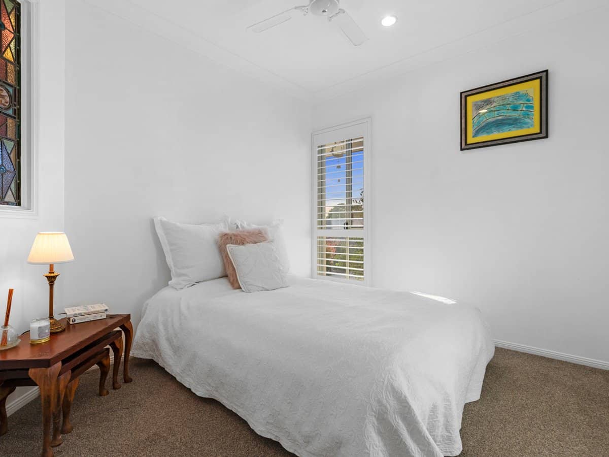 52 Tropicana Circuit, Burleigh Waters - Thumbnail 18