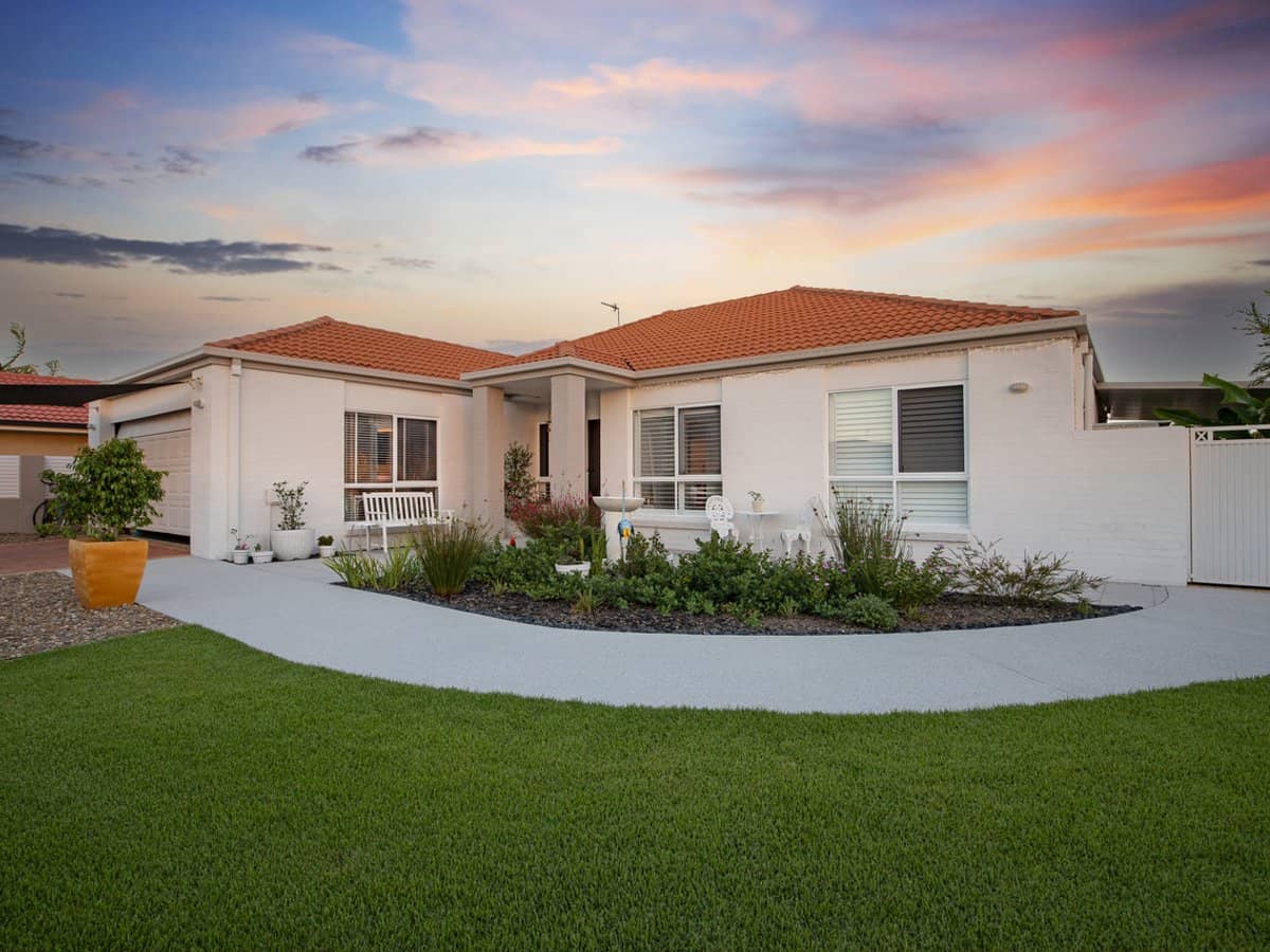 52 Tropicana Circuit, Burleigh Waters - Thumbnail 22