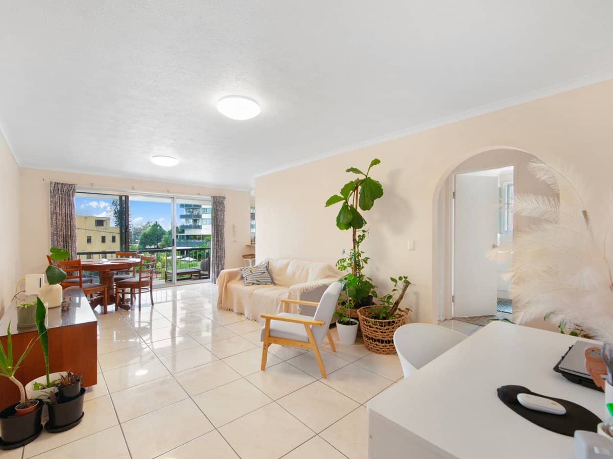192 Ferny Avenue, Surfers Paradise - Thumbnail 1