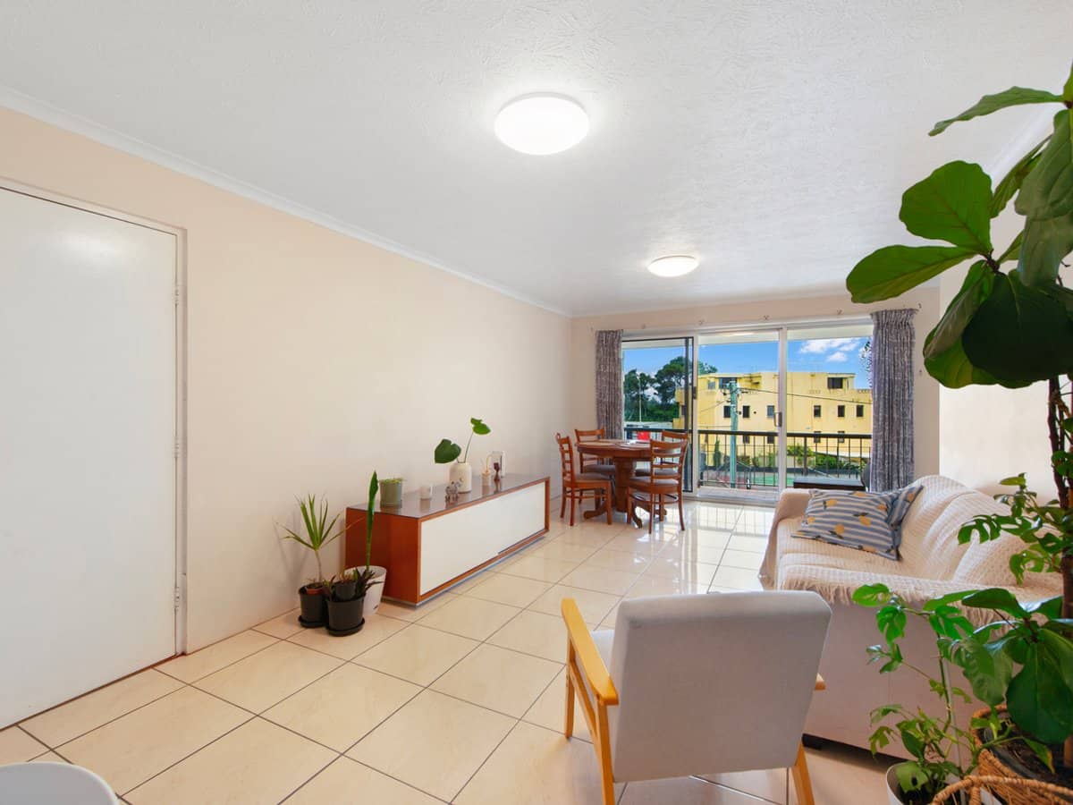 192 Ferny Avenue, Surfers Paradise - Thumbnail 2