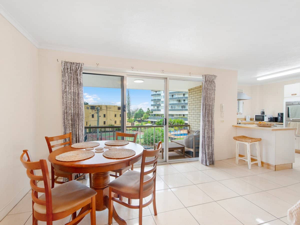 192 Ferny Avenue, Surfers Paradise - Thumbnail 3