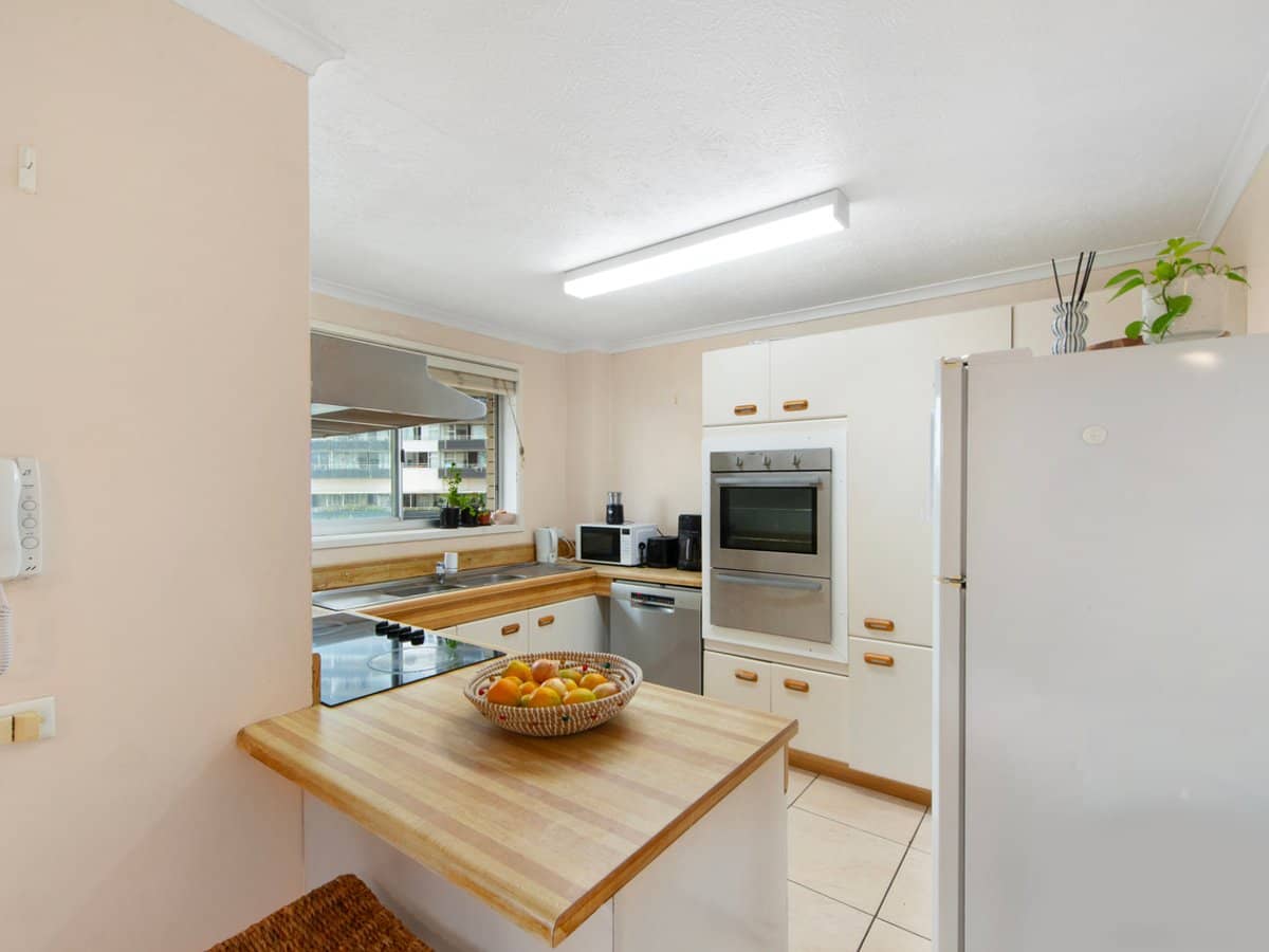 192 Ferny Avenue, Surfers Paradise - Thumbnail 9