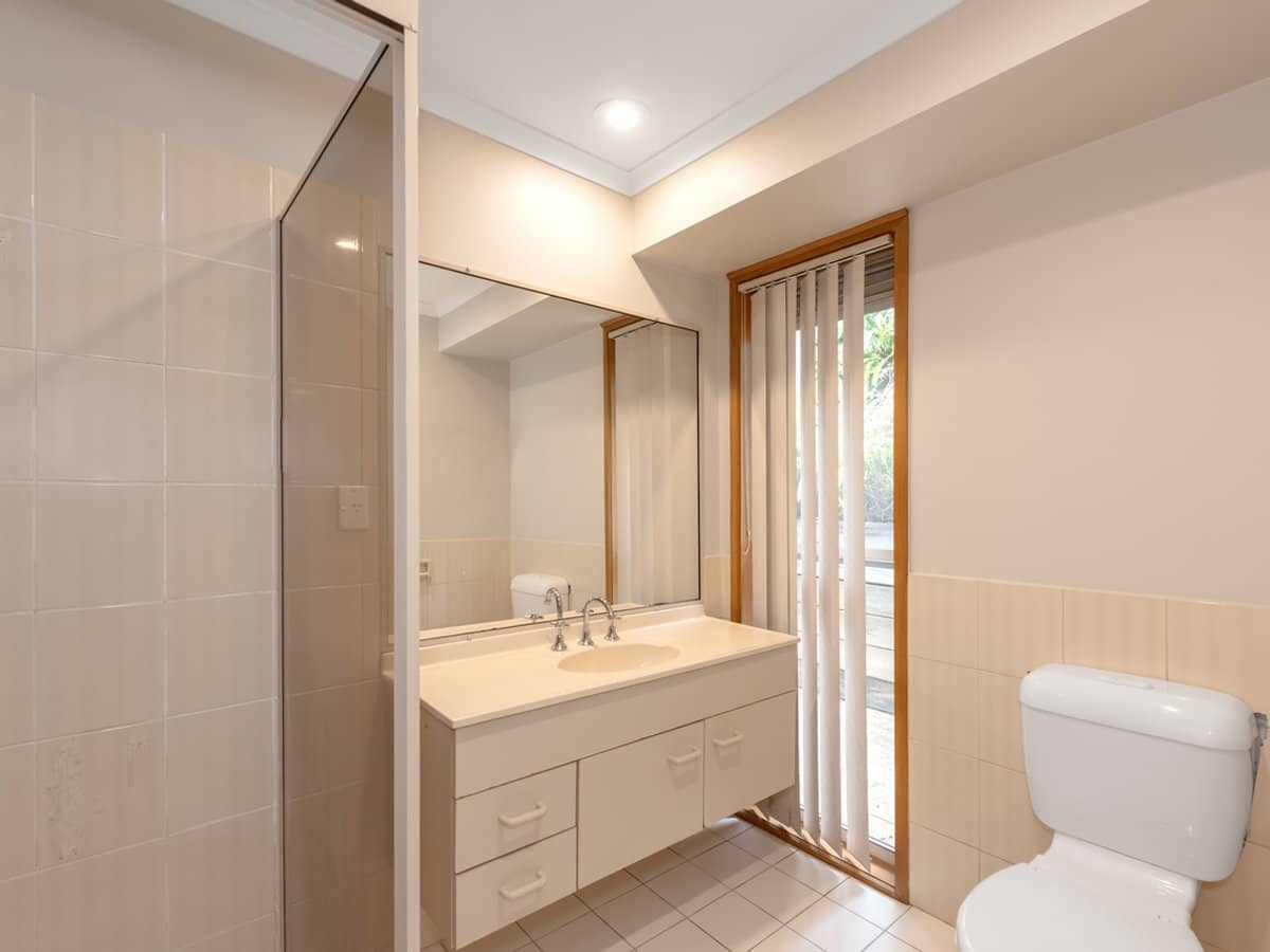 6 Huntingdale Crescent, ROBINA - Thumbnail 8