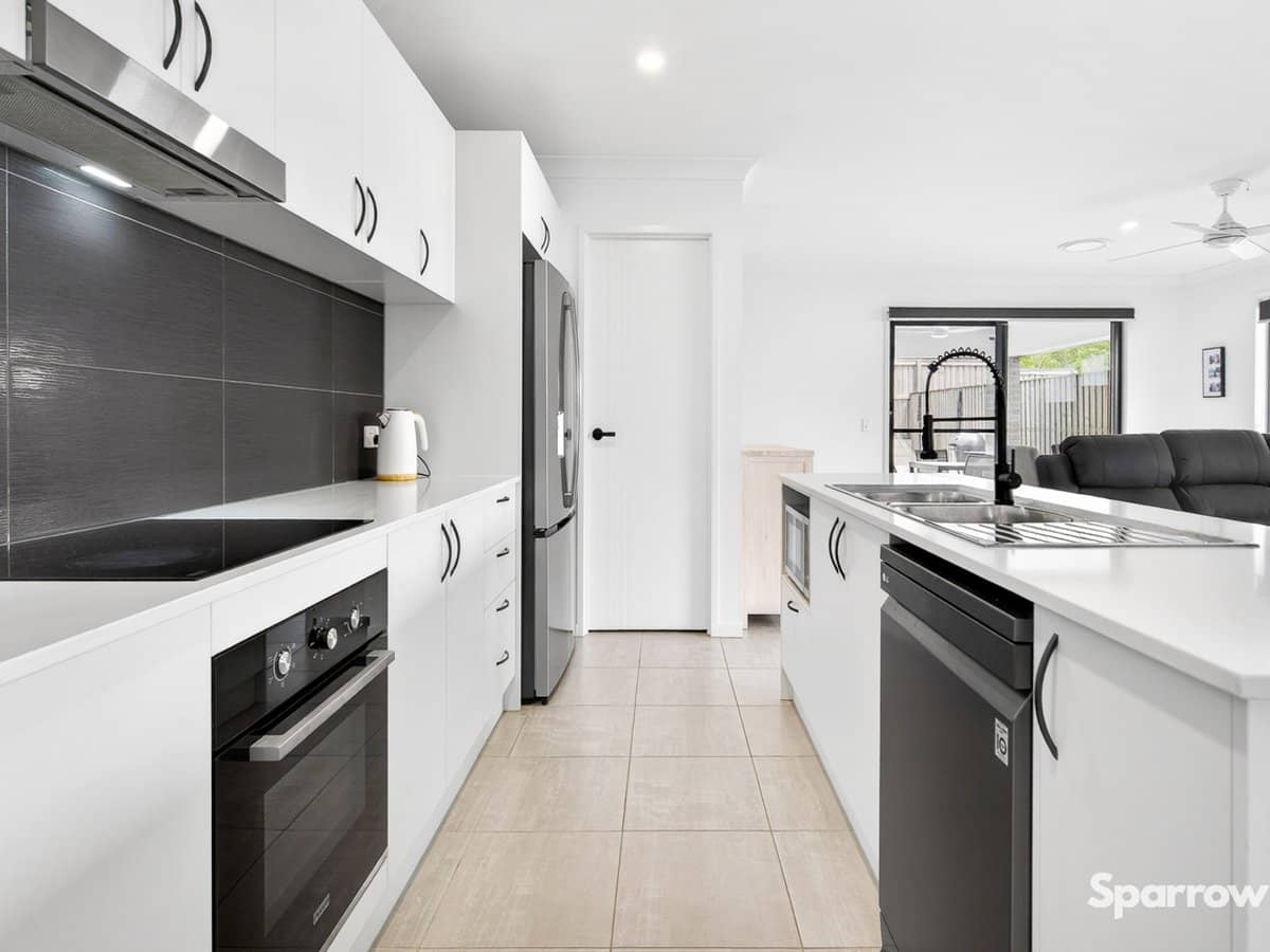 29 Herbst Drive, BAHRS SCRUB - Thumbnail 4