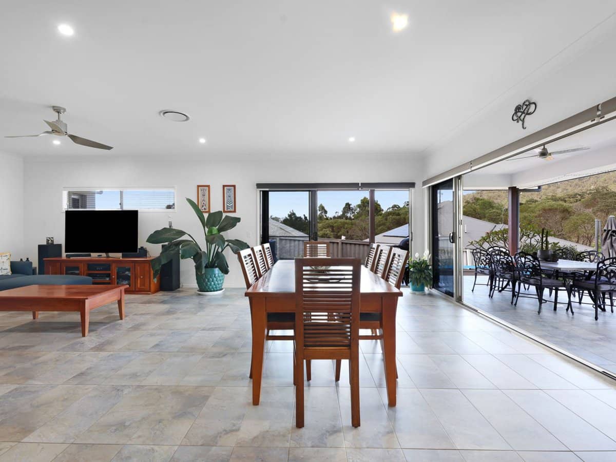 7 Button Quail Court, Gilston - Thumbnail 11