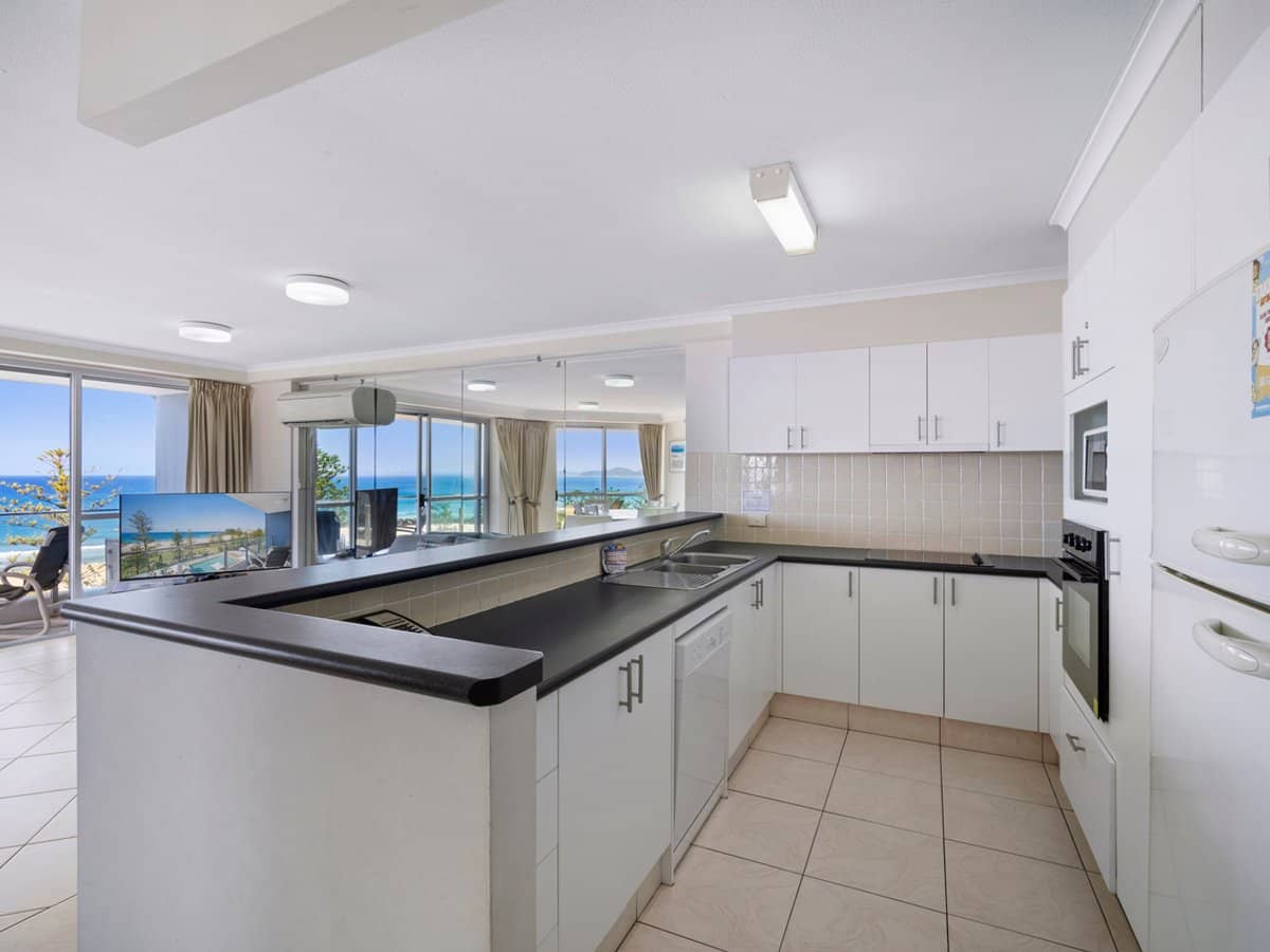 70-80 Marine Parade, COOLANGATTA - Thumbnail 7