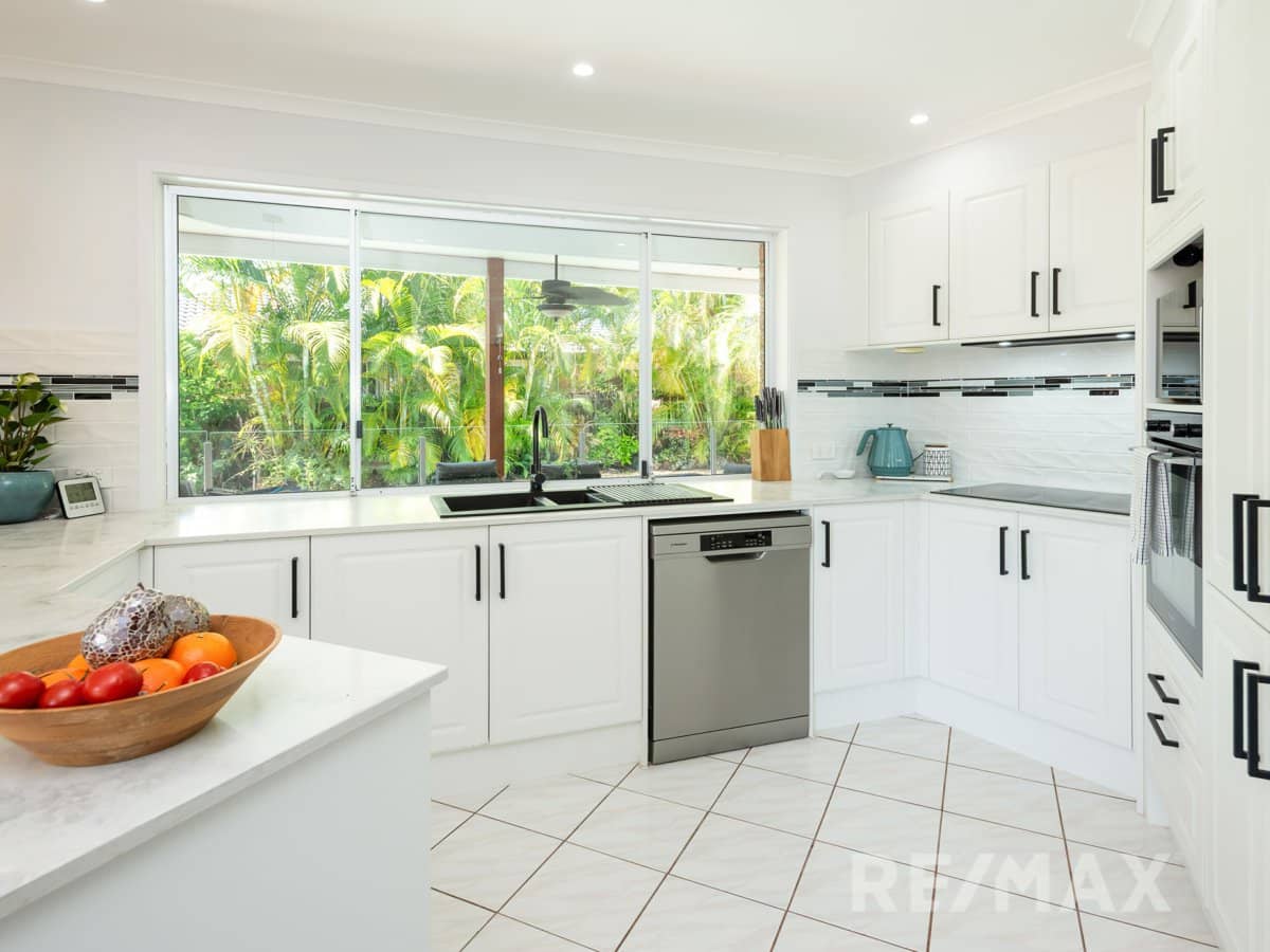 15 Kensington Street, ROBINA - Thumbnail 4