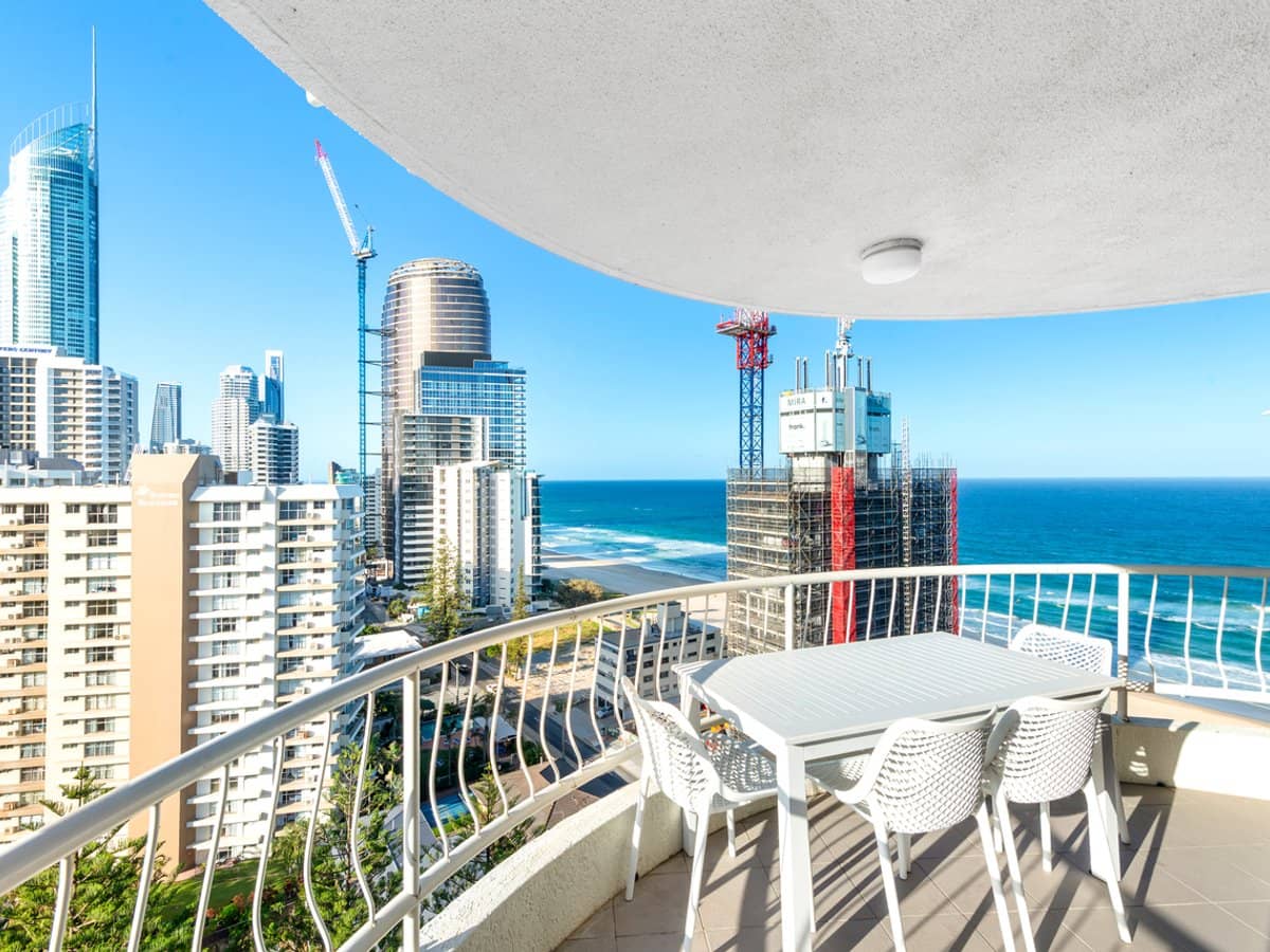4 Thornton Street, SURFERS PARADISE - Thumbnail 6