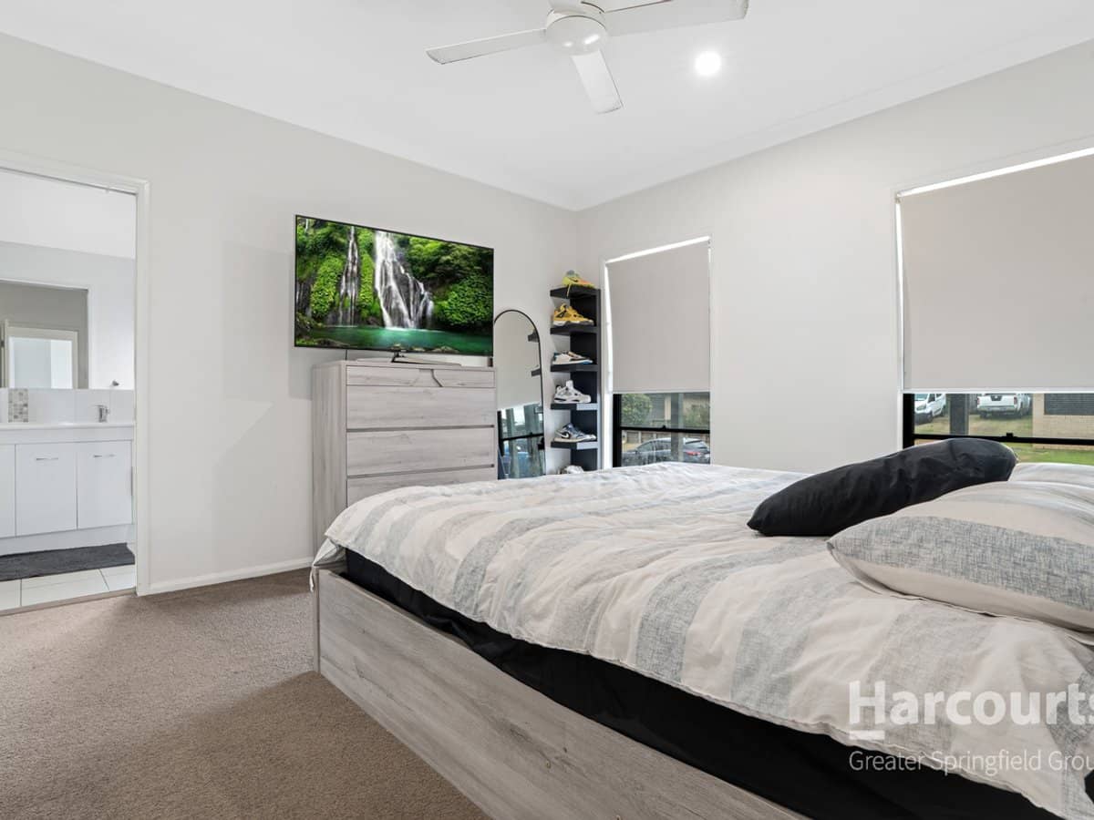 9 Robyn Court, LOGAN VILLAGE - Thumbnail 3