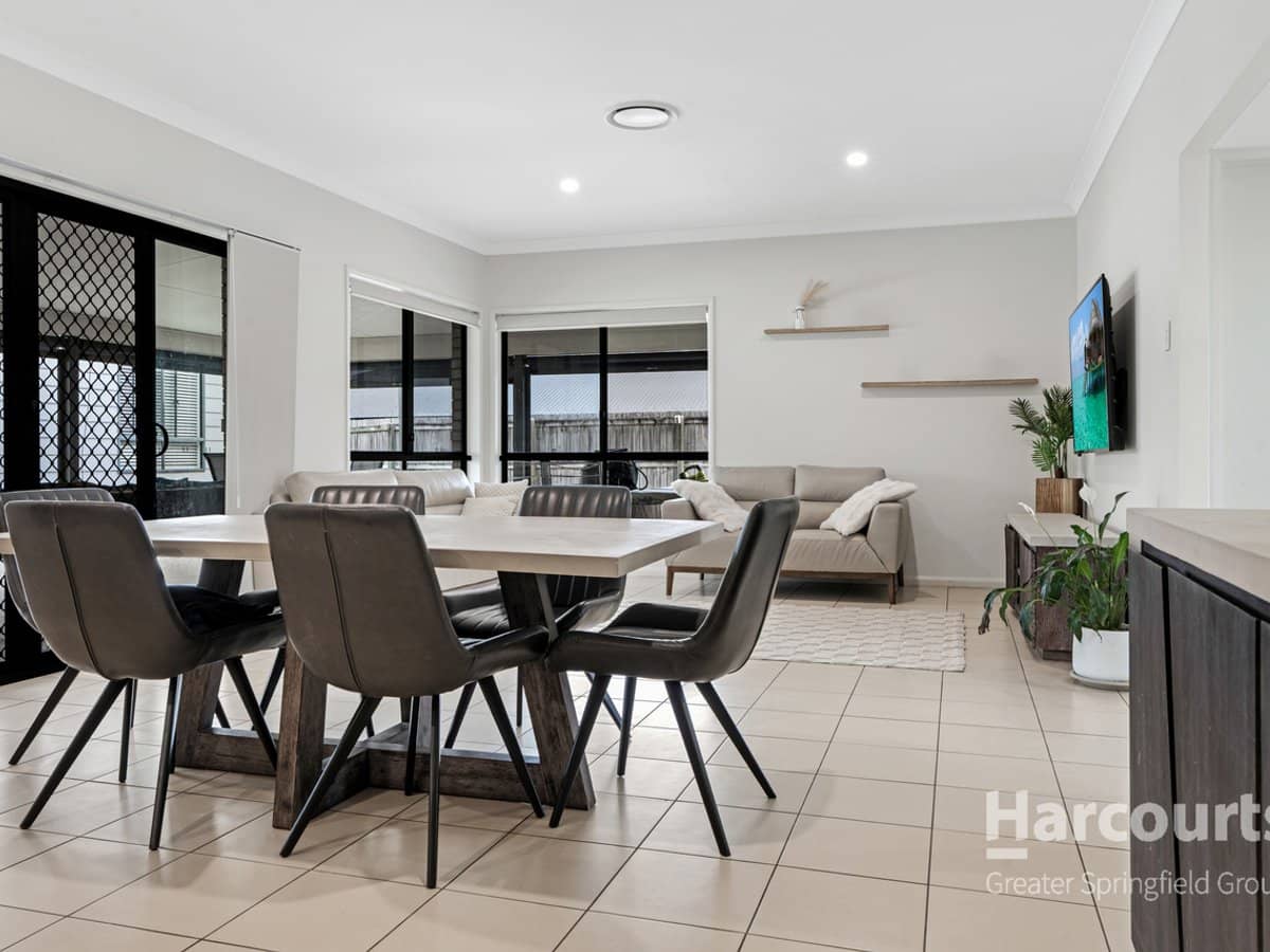 9 Robyn Court, LOGAN VILLAGE - Thumbnail 7