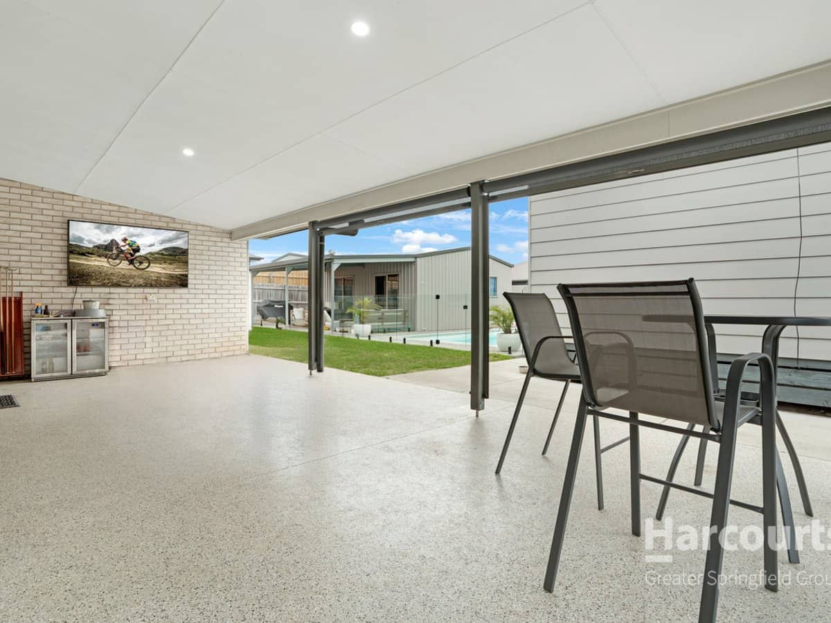 9 Robyn Court, LOGAN VILLAGE - Thumbnail 17