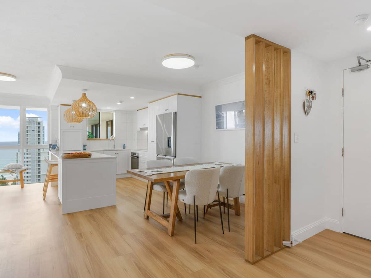 121 Surf Parade, Broadbeach - Thumbnail 10