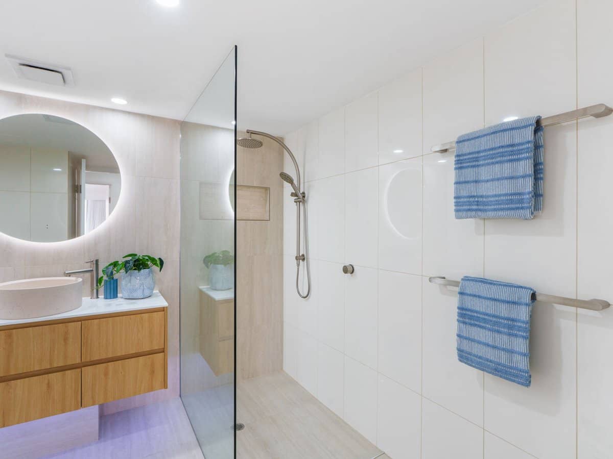 121 Surf Parade, Broadbeach - Thumbnail 19