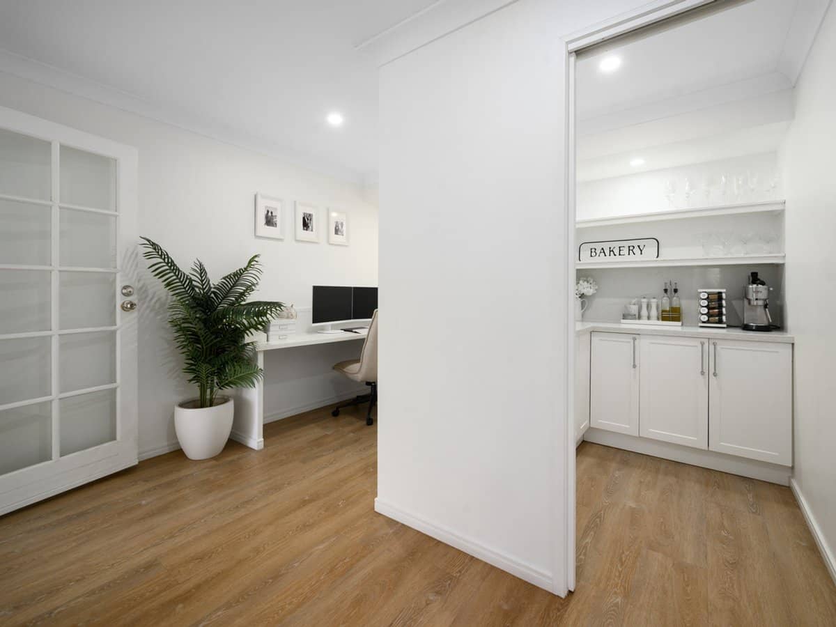 188 Morala Avenue, RUNAWAY BAY - Thumbnail 12