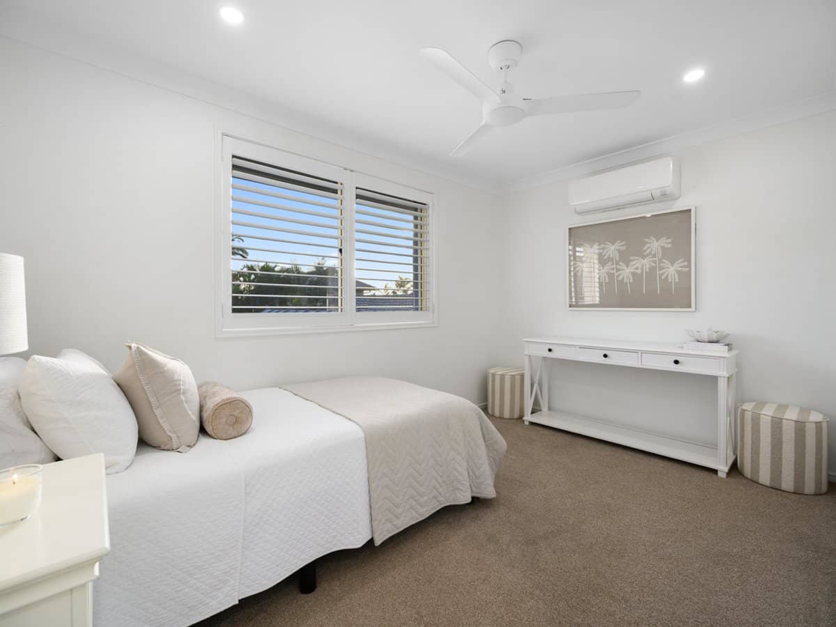 188 Morala Avenue, RUNAWAY BAY - Thumbnail 16