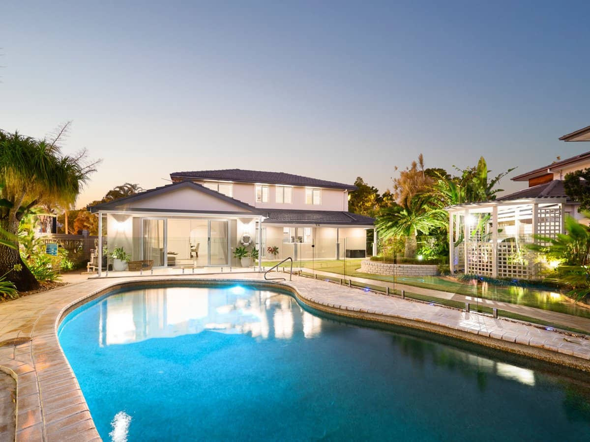 188 Morala Avenue, RUNAWAY BAY - Thumbnail 27