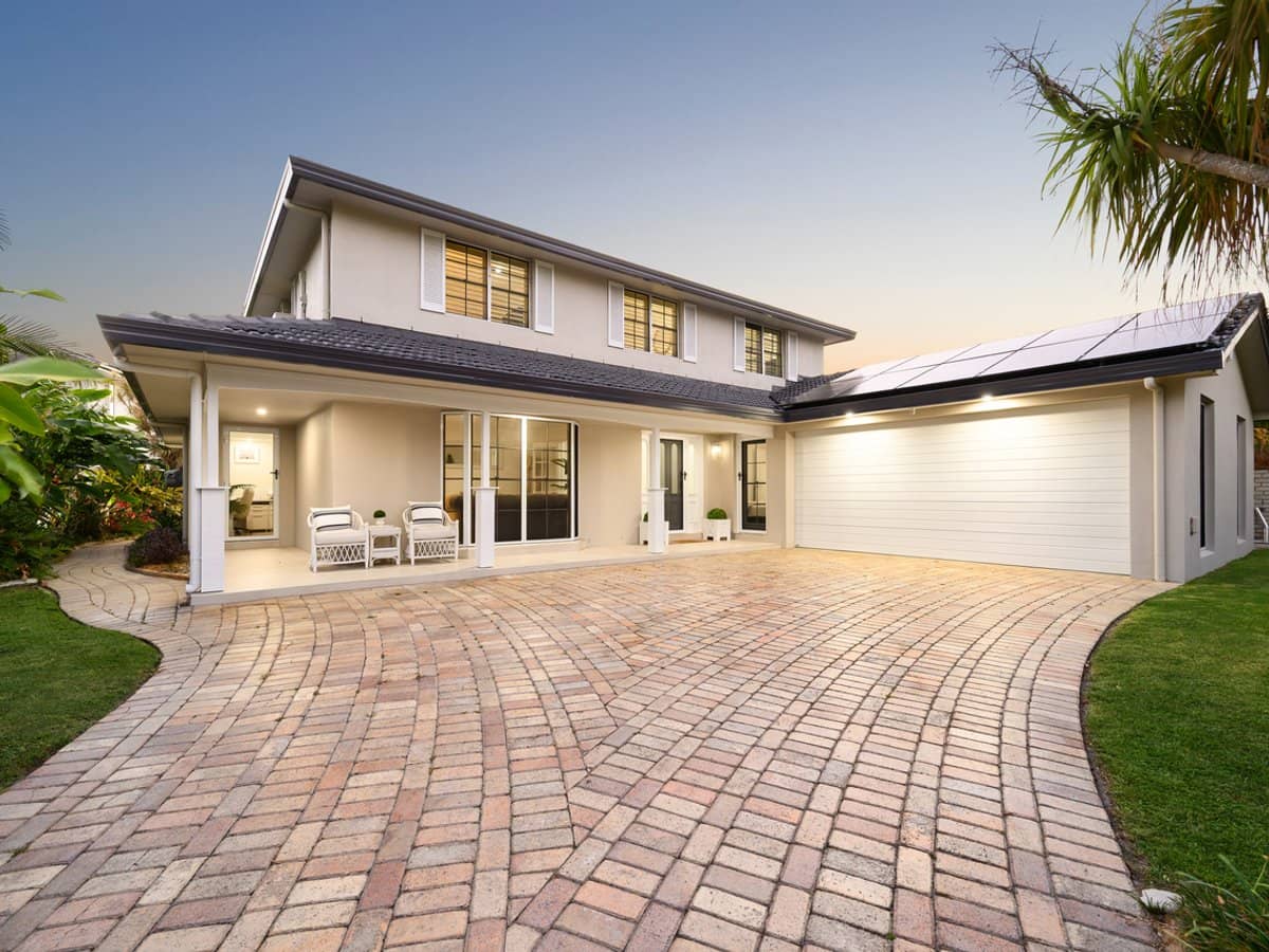 188 Morala Avenue, RUNAWAY BAY - Thumbnail 28