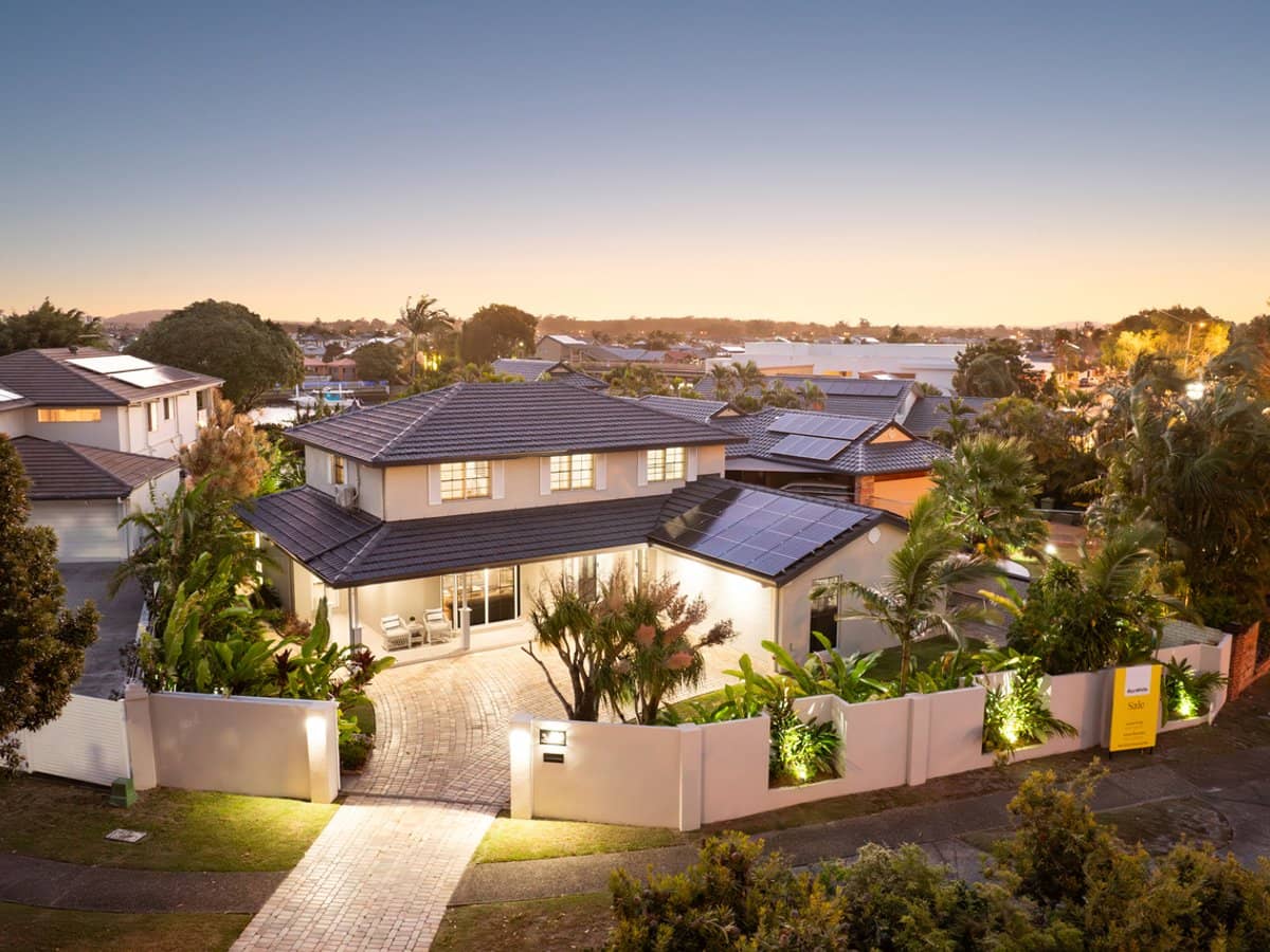 188 Morala Avenue, RUNAWAY BAY - Thumbnail 29