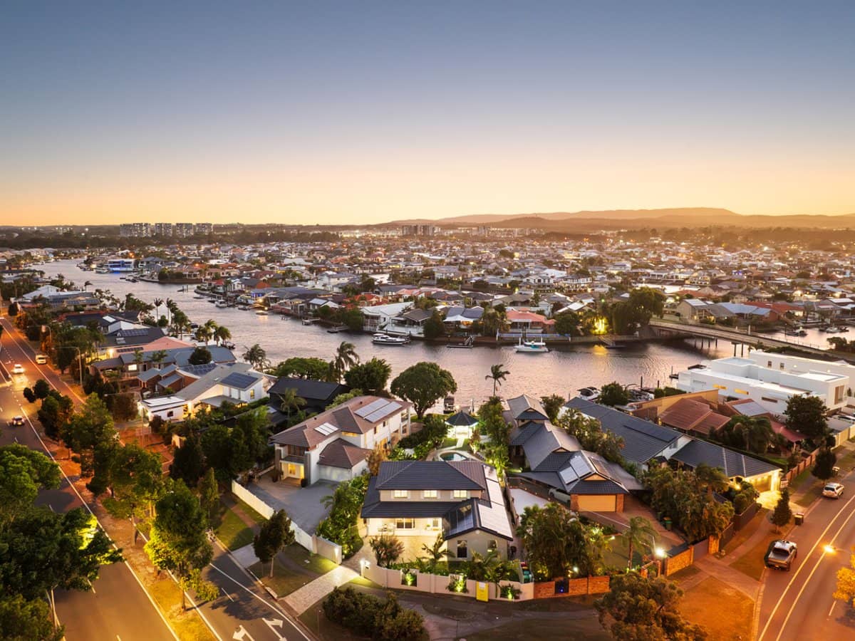 188 Morala Avenue, RUNAWAY BAY - Thumbnail 30