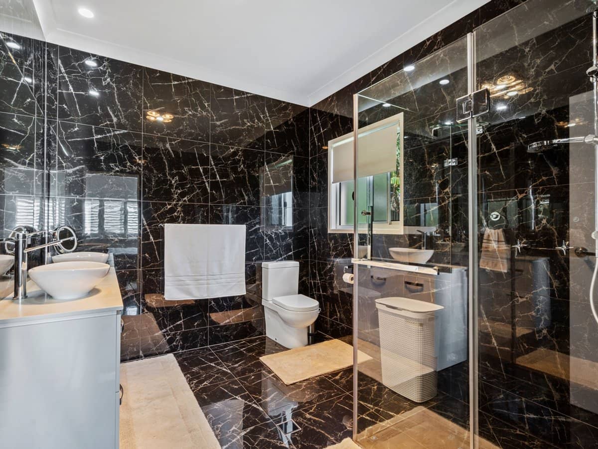 45 Hersden Court, BONOGIN - Thumbnail 9