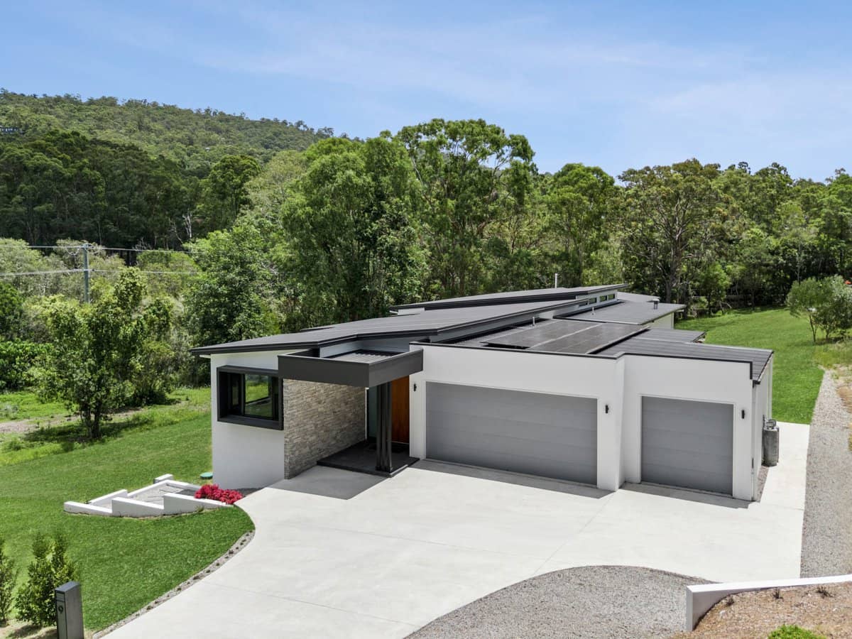 9 Uplands Court, TALLAI - Thumbnail 1