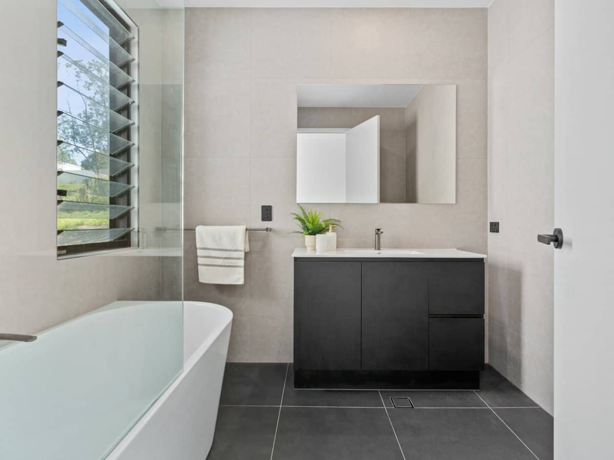 9 Uplands Court, TALLAI - Thumbnail 16