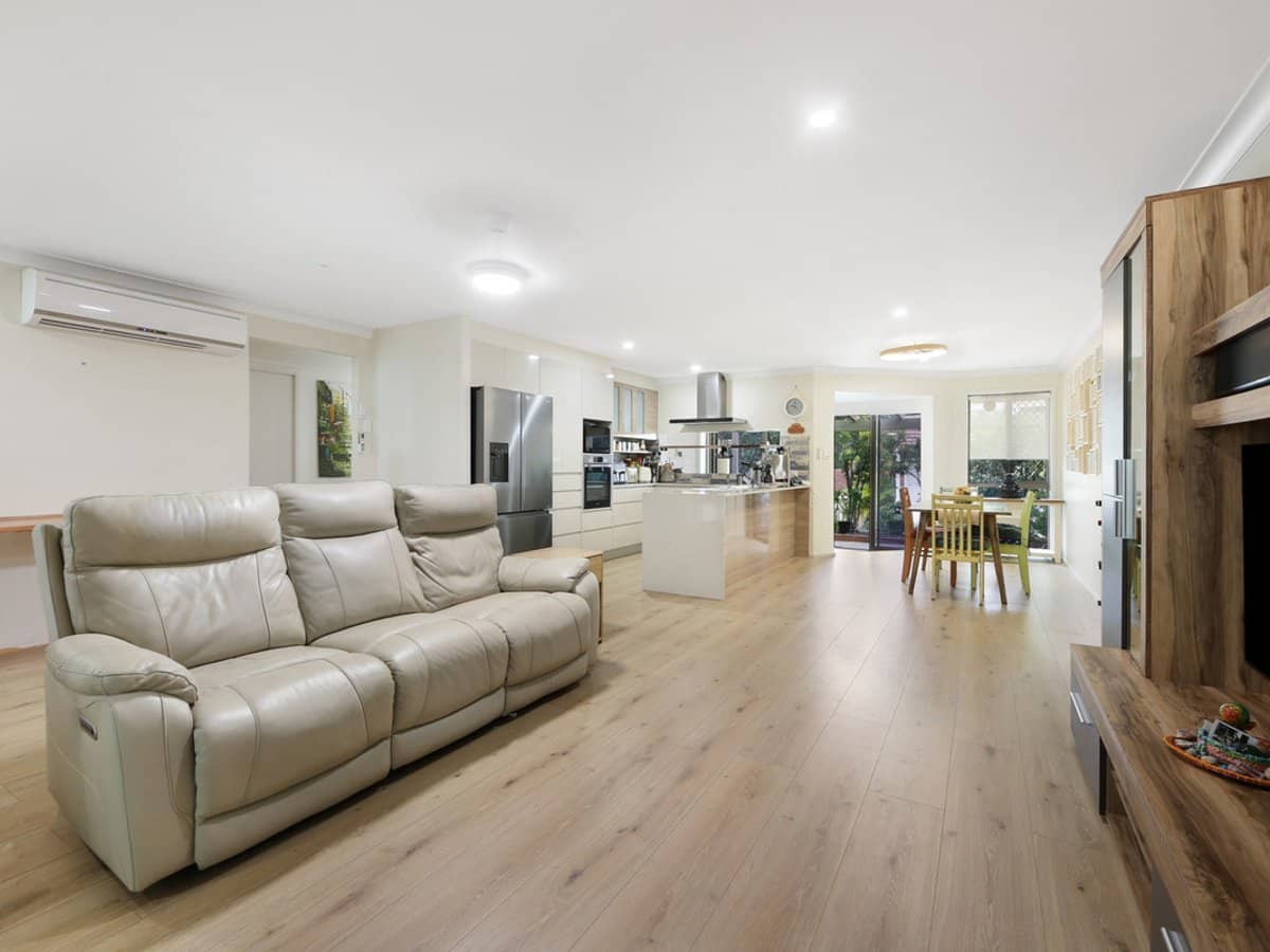 160 Bardon Avenue, Miami - Thumbnail 2