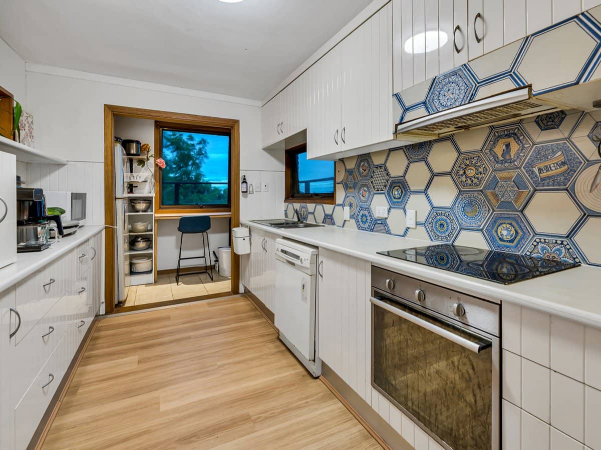 207 Heeb Street, ASHMORE - Thumbnail 9