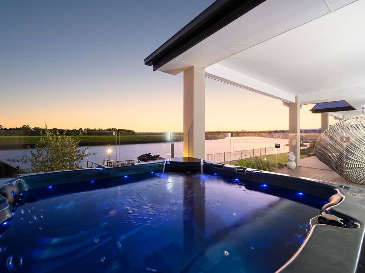 122 Paradise Parade, Jacobs Well - Thumbnail 6