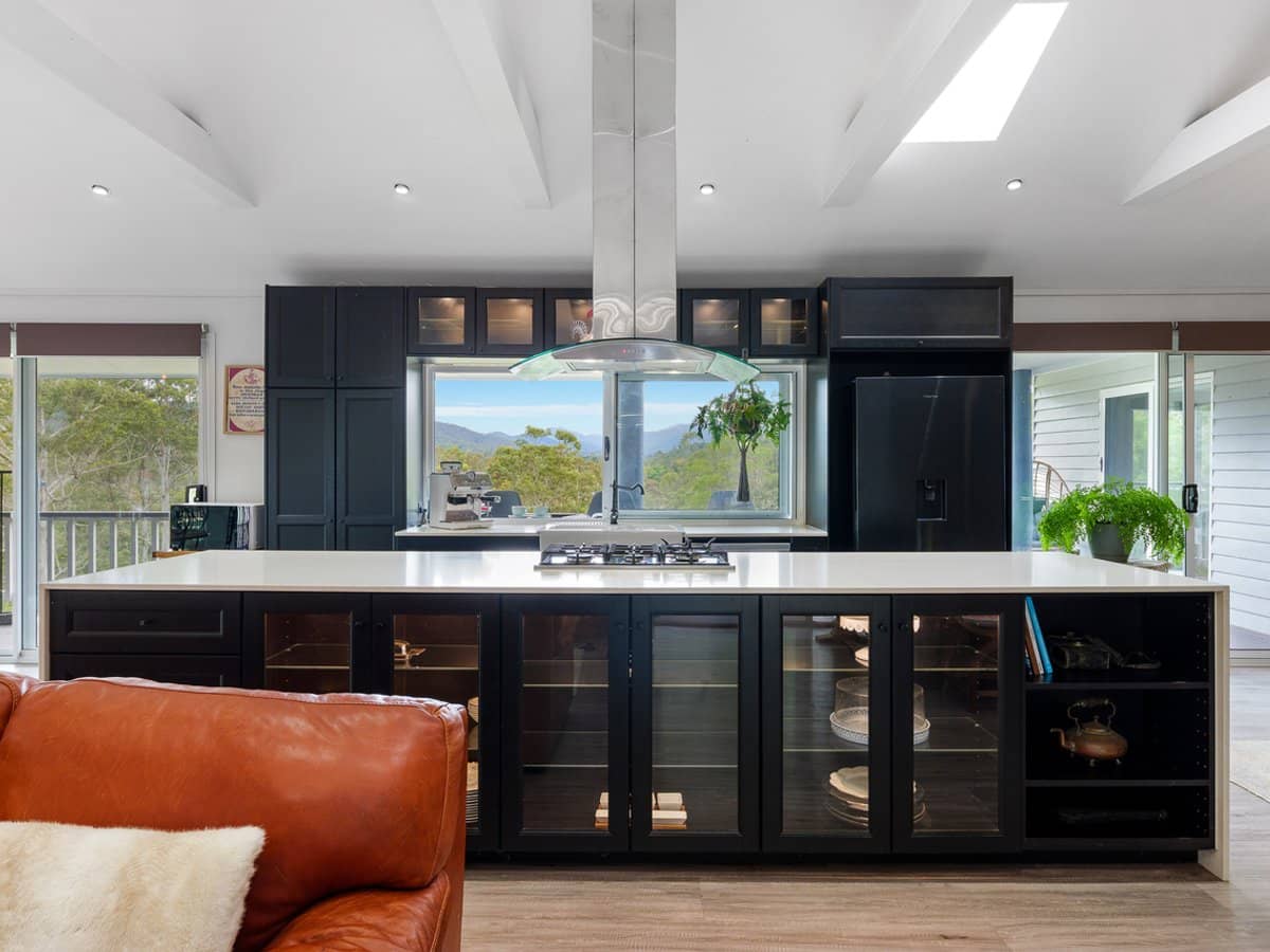 36 Pinetree Court, MUDGEERABA - Thumbnail 8