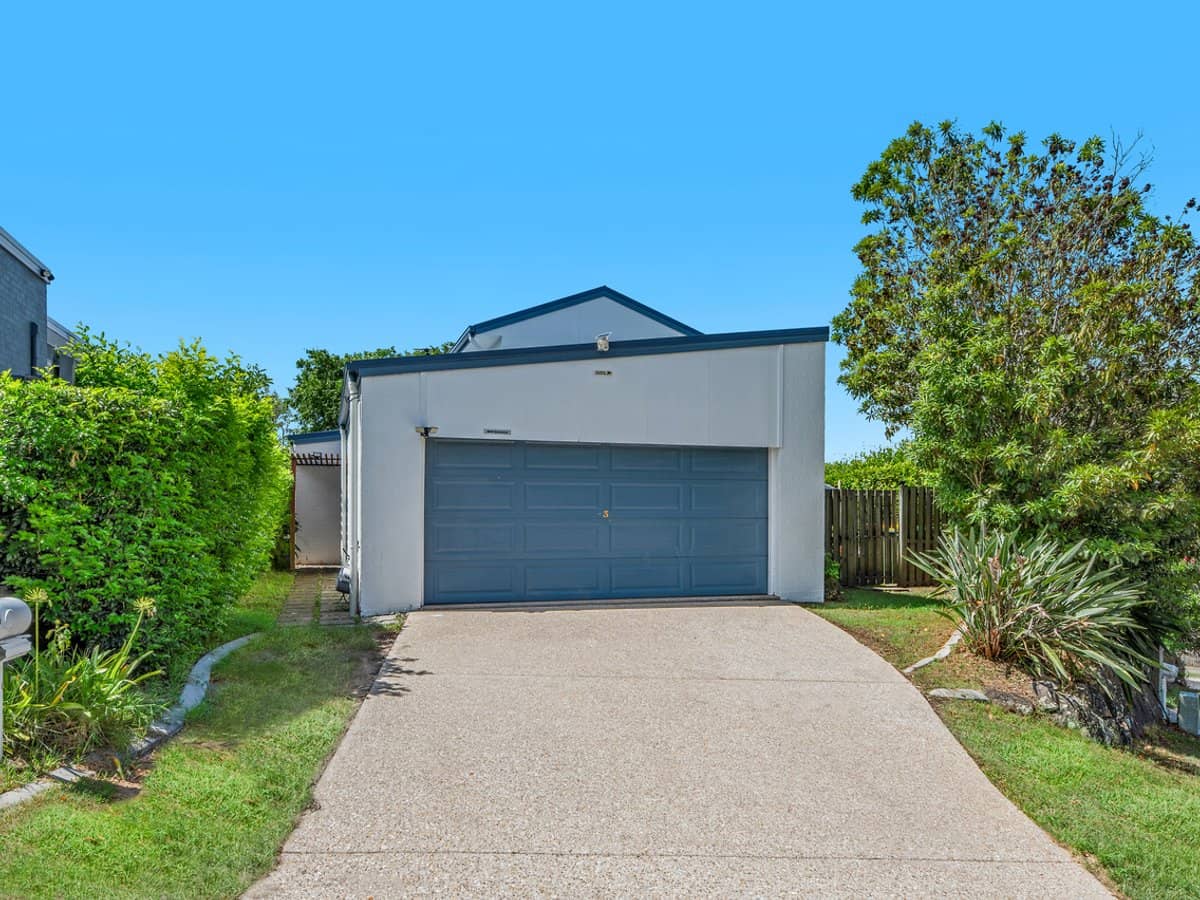 3 Norfolk Drive, PACIFIC PINES - Thumbnail 1