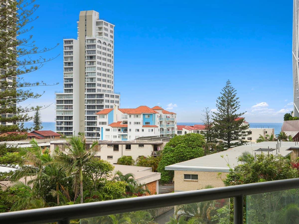 2865 Gold Coast Highway, Surfers Paradise - Thumbnail 1
