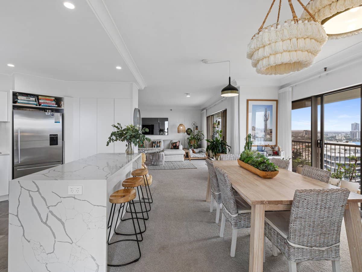 99/8 Admiralty Drive, Surfers Paradise - Thumbnail 4