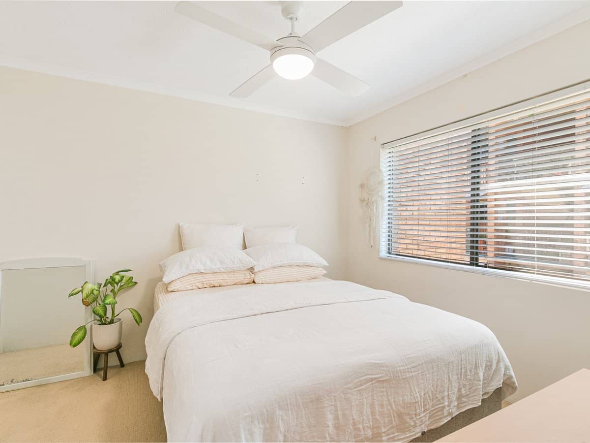 44 Coolangatta Road, COOLANGATTA - Thumbnail 4