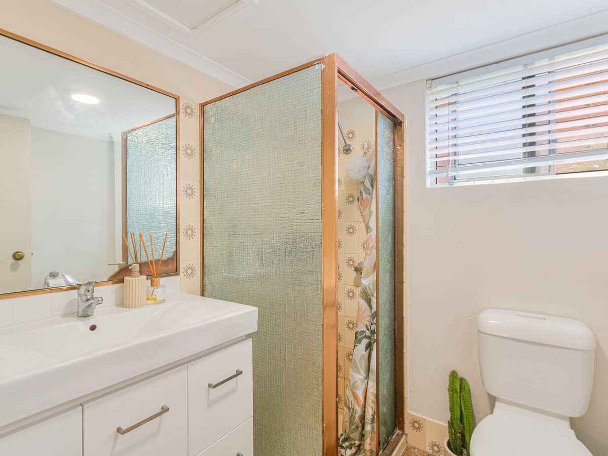 44 Coolangatta Road, COOLANGATTA - Thumbnail 6