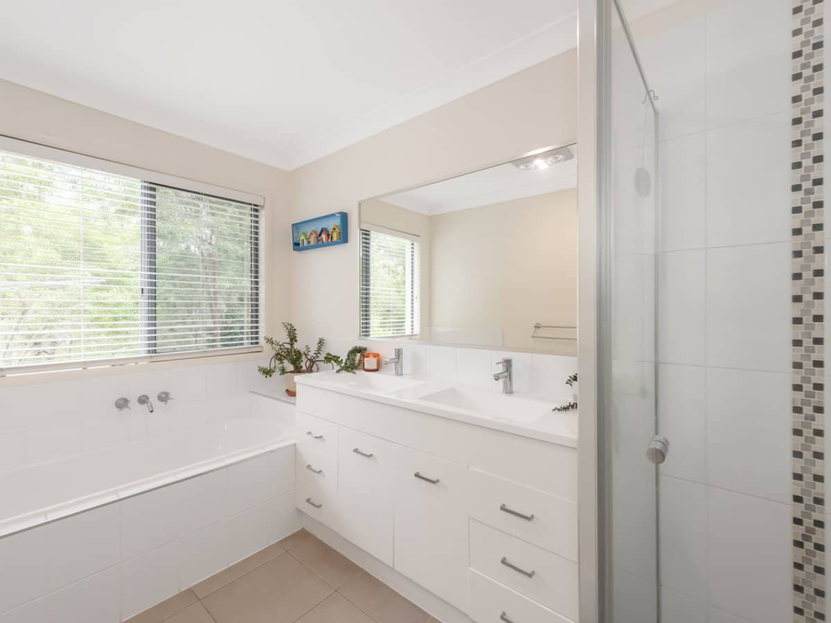 6 Kookaburra Place, PARKWOOD - Thumbnail 20