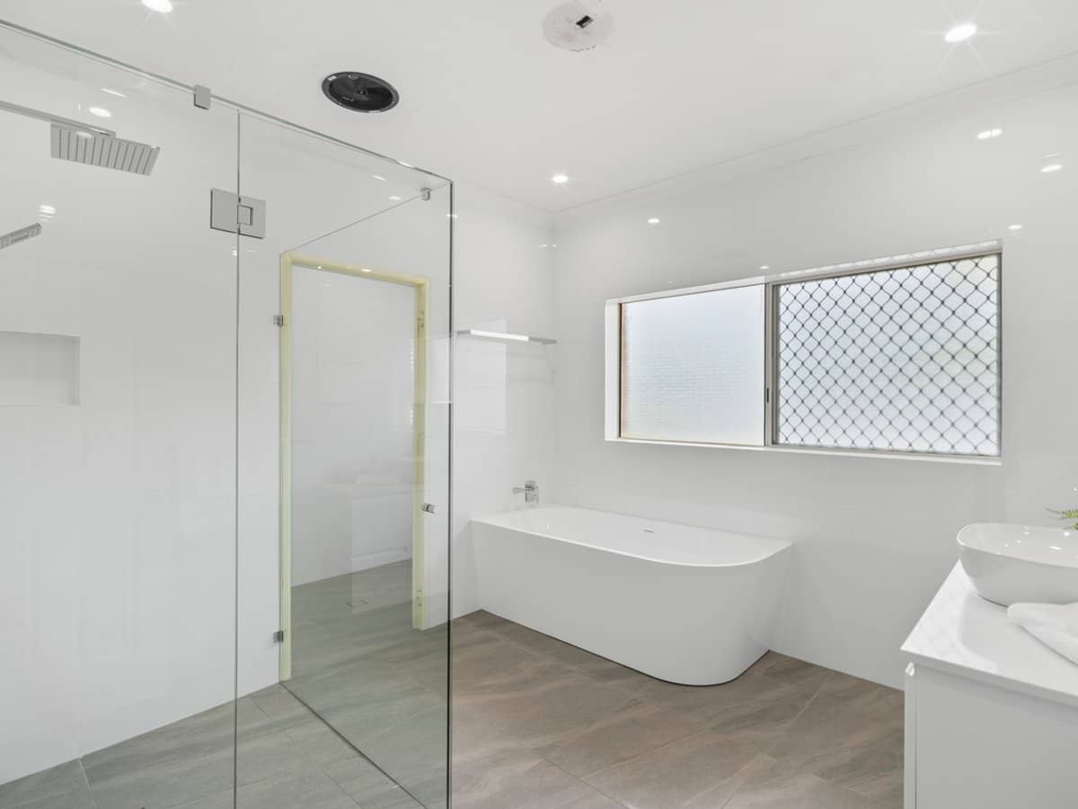 171 San Fernando Drive, WORONGARY - Thumbnail 12