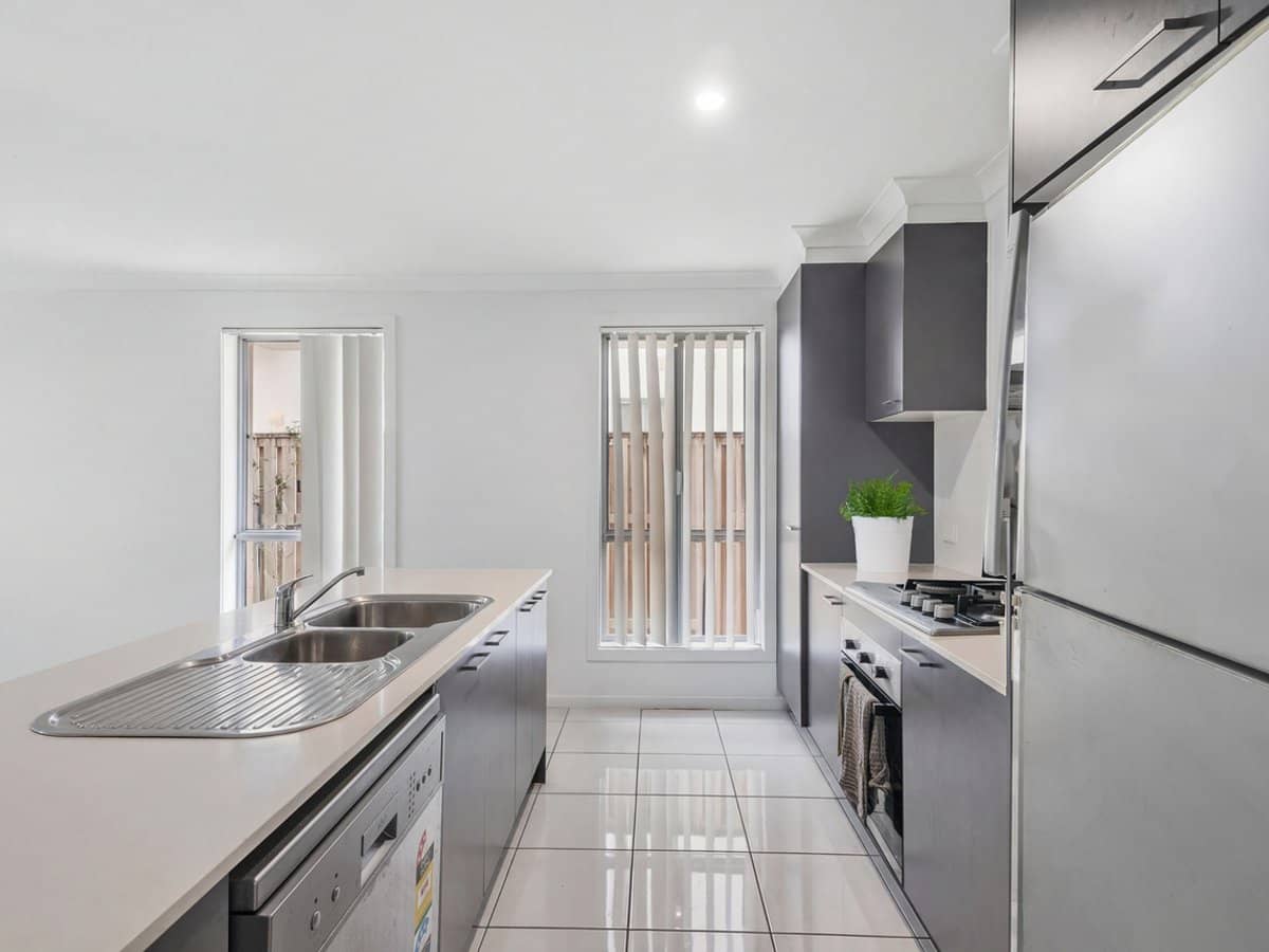 36/5 Border Drive North, CURRUMBIN WATERS - Thumbnail 2