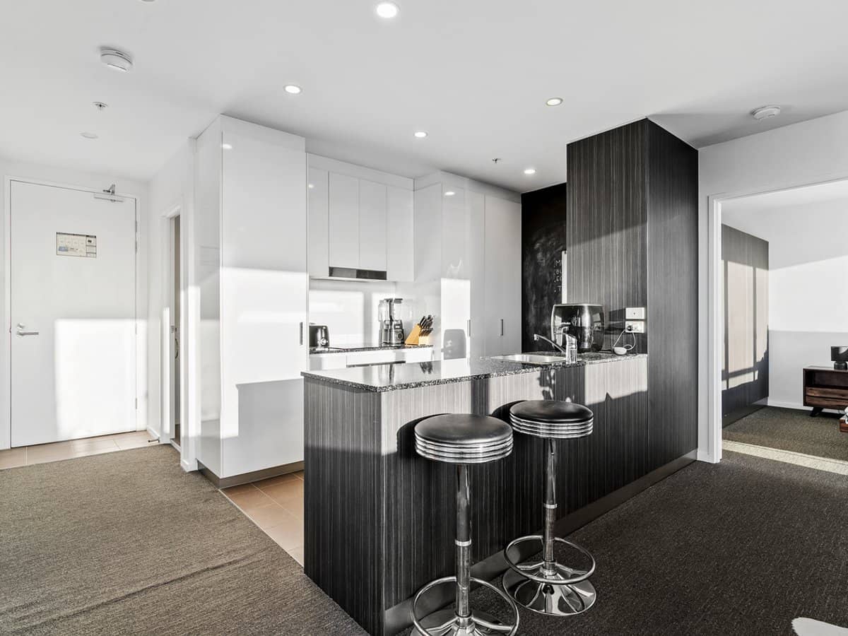 2729-2733 Gold Coast Highway, BROADBEACH - Thumbnail 4