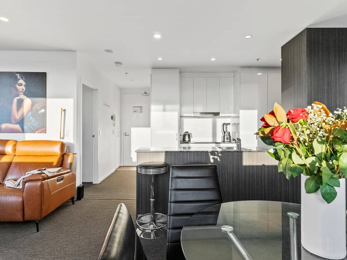 2729-2733 Gold Coast Highway, BROADBEACH - Thumbnail 8