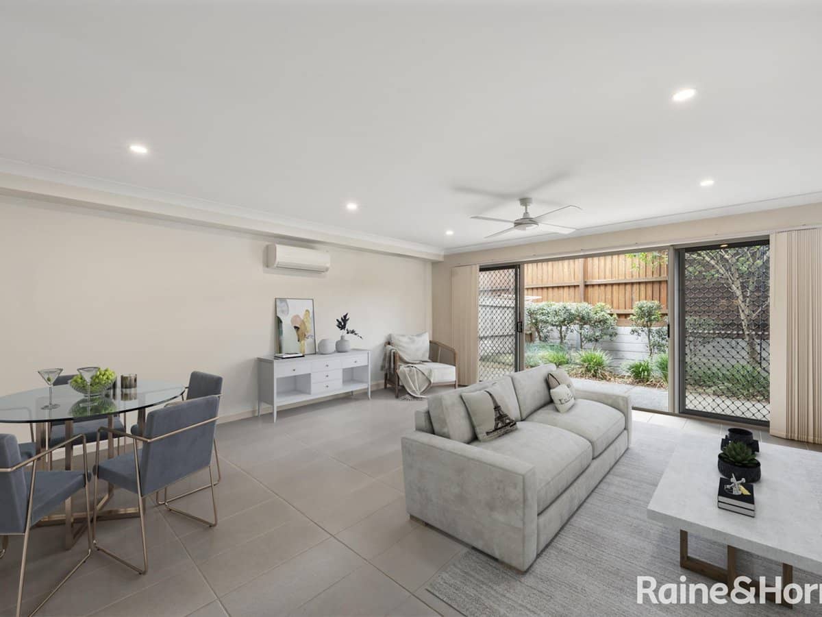 188 GAINSBOROUGH, PIMPAMA - Thumbnail 2